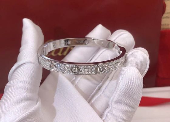 Beautiful Minimalist 18K Gold Diamond Bracelet For Girlfriend