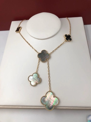 Flower Shaped 18K Gold Necklace Van Cleef Arpels Magic Alhambra Necklace